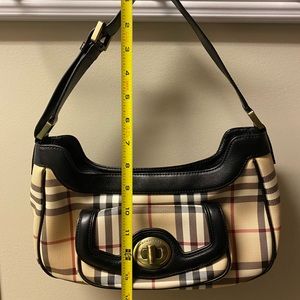 Burberry shoulder bag with phone pocket